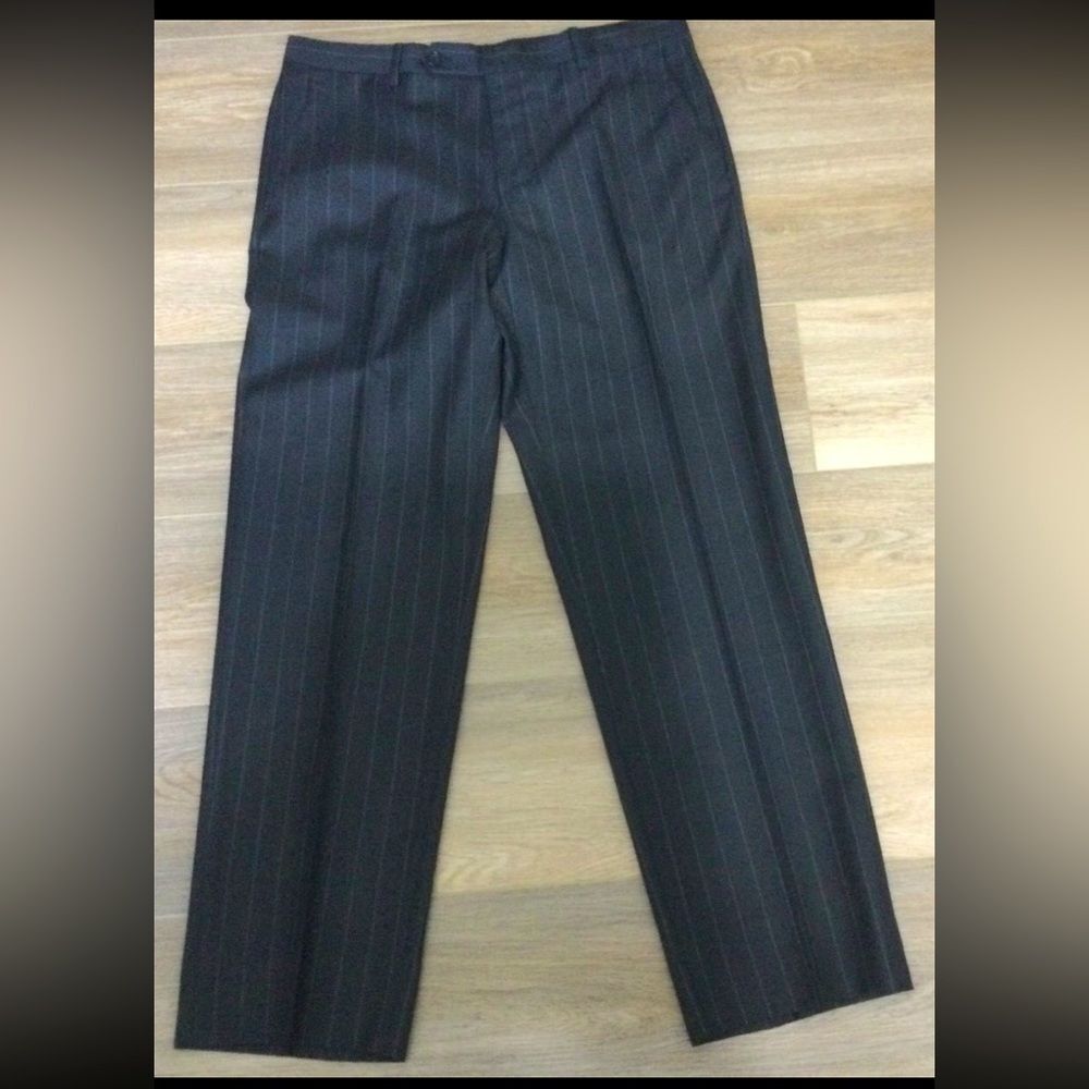 Trussini Dress Pants Men’s Size 34/29 Color Charcoal Gray Stripped Made Italy